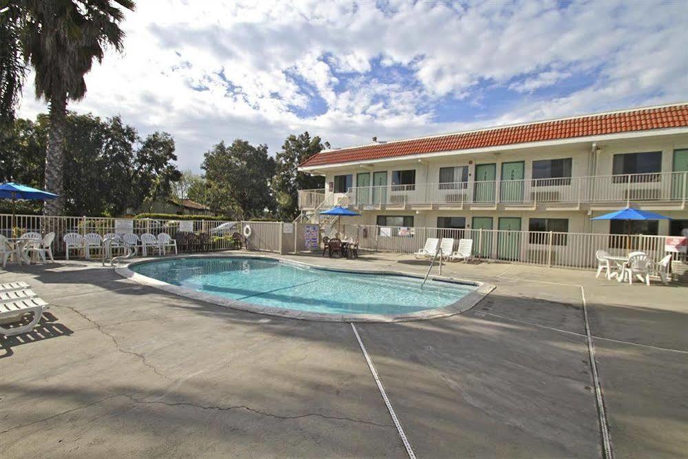 Park Inn By Radisson, Modesto Exterior foto